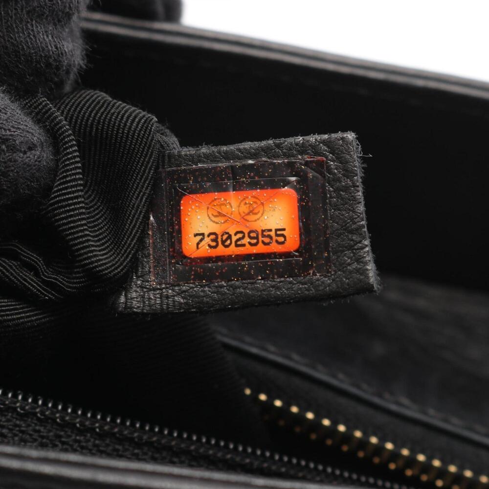 CHANEL Black Lambskin Leather Tote Bag - Picture 5 of 14